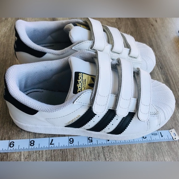 Pre-loved Adidas Superstar children shoes - Picture 10 of 10